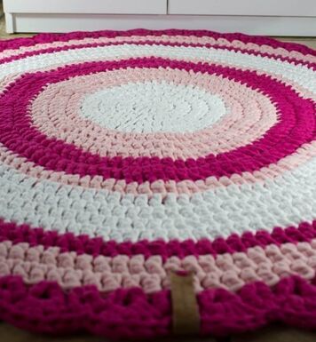 Madame Trapilho Tapete Redondo B2brazil O tapete redondo é um dos formatos mais queridos e que incrementa o local com muito charme. madame trapilho tapete redondo b2brazil